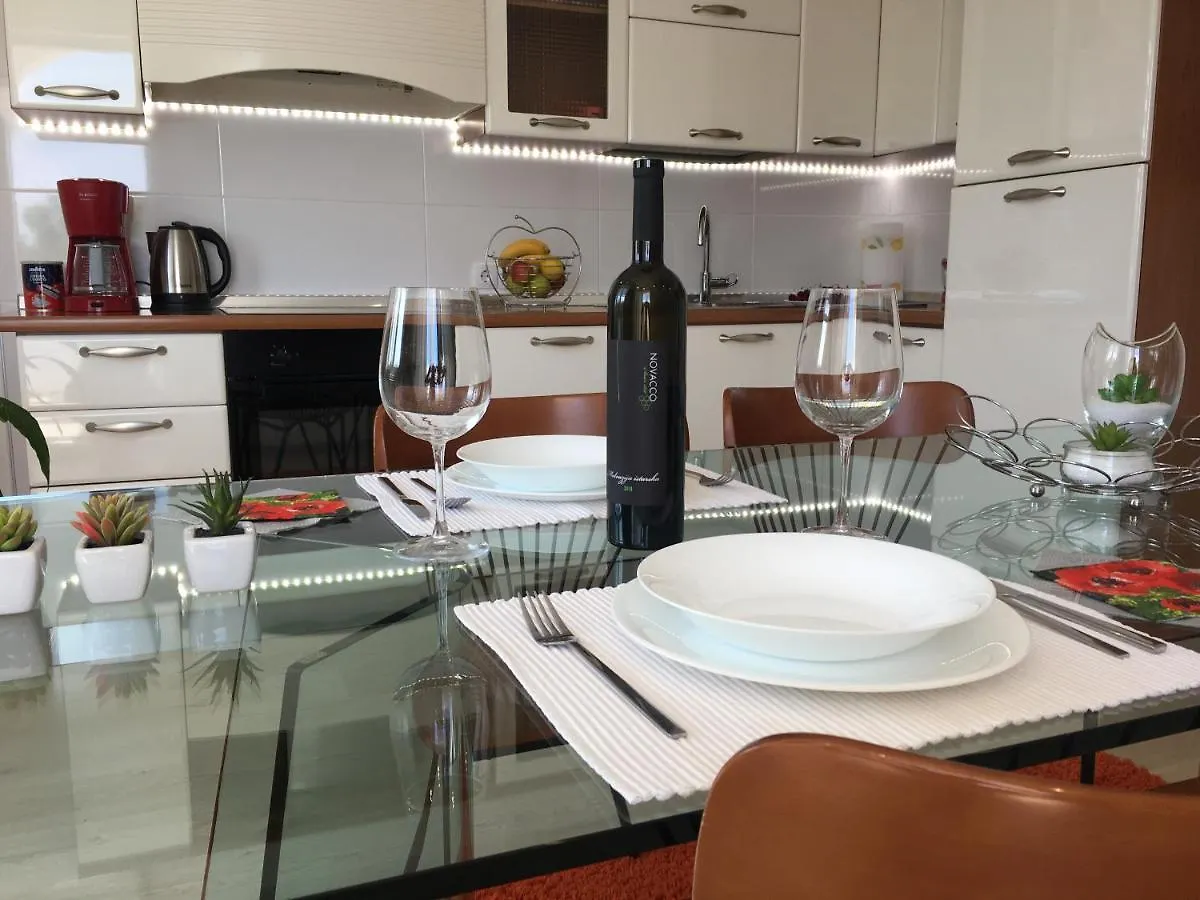 Apartments Roberta Новиград 0*,  Хорватия