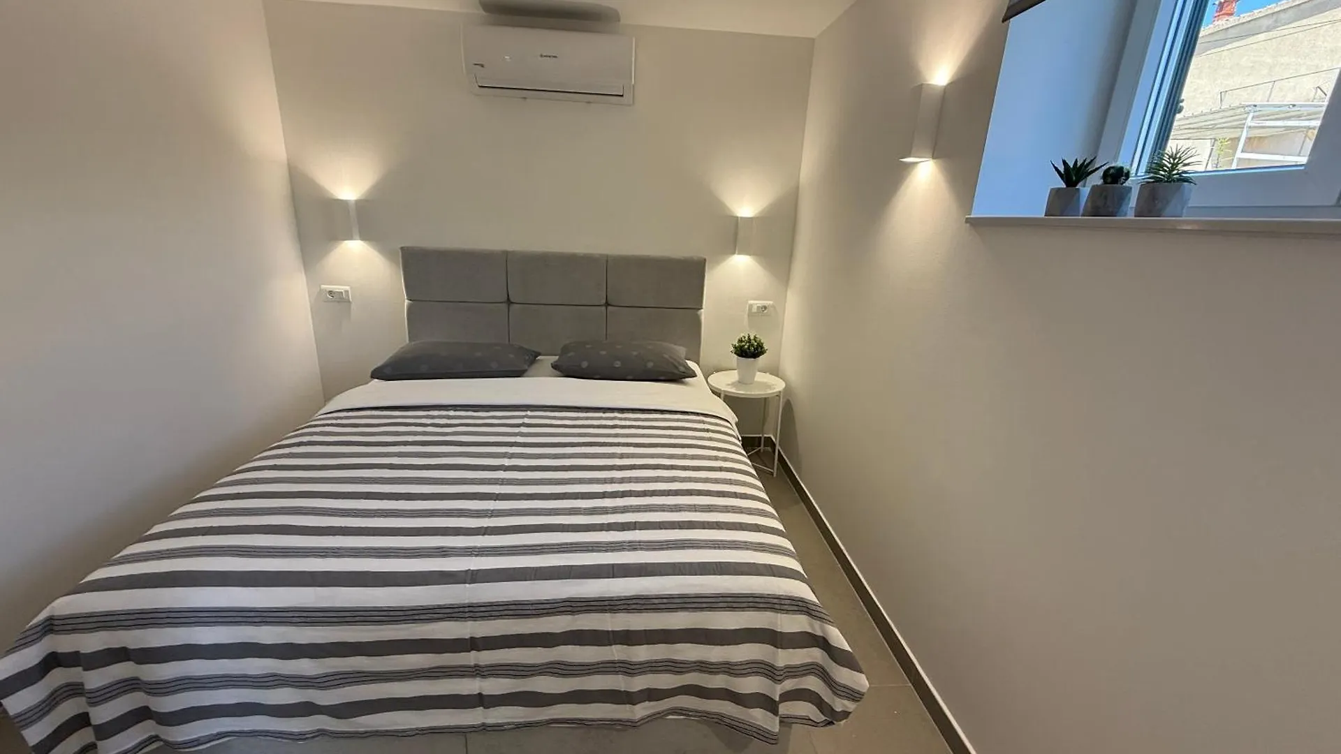 Apartments Roberta Novigrad